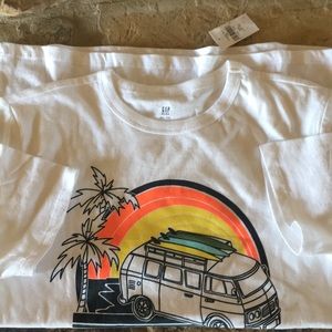 Boys GAP t-shirt XXL NWT, surf van pic on front